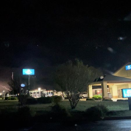 Pinckneyville Inn And Suites מראה חיצוני תמונה