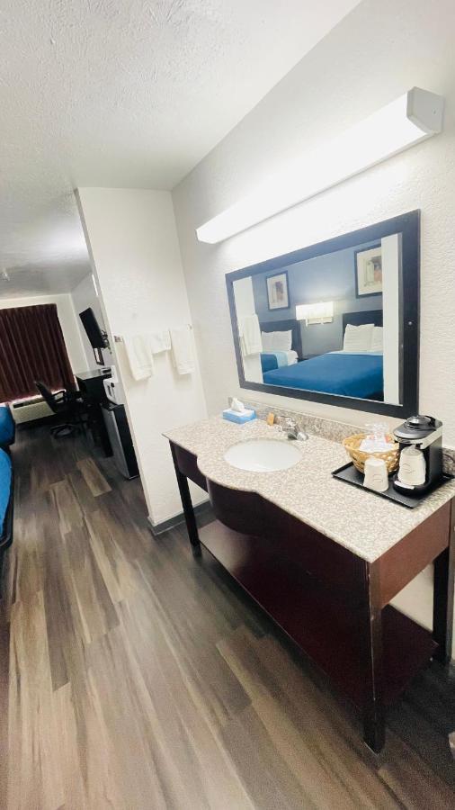 Pinckneyville Inn And Suites מראה חיצוני תמונה